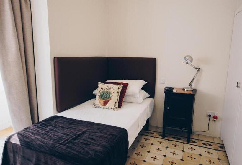 خانه 3 خوابه, Sally Port Senglea