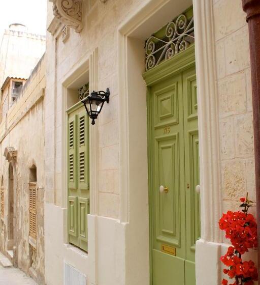 خانه 3 خوابه, Sally Port Senglea