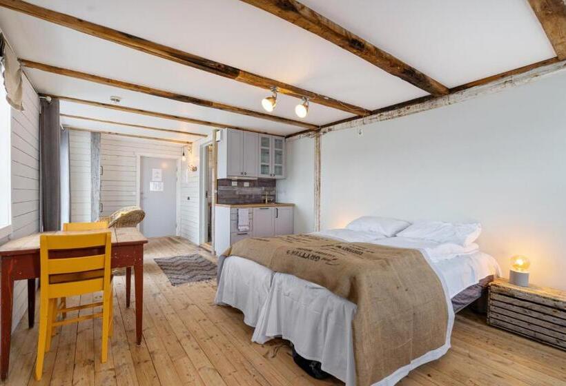 带1个卧室的带海景的公寓, Sveggvika Guesthouse