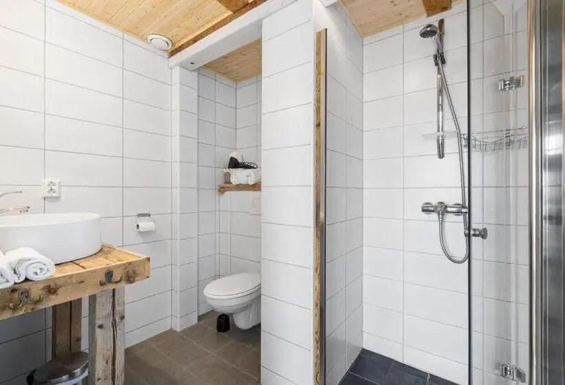 Huoneisto 1 Makuuhuone Merinäkymä, Sveggvika Guesthouse