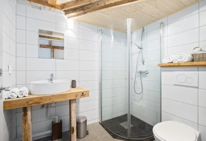 Huoneisto 1 Makuuhuone Merinäkymä, Sveggvika Guesthouse