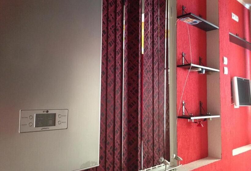 デラックススタジオ, Zoya Guest House