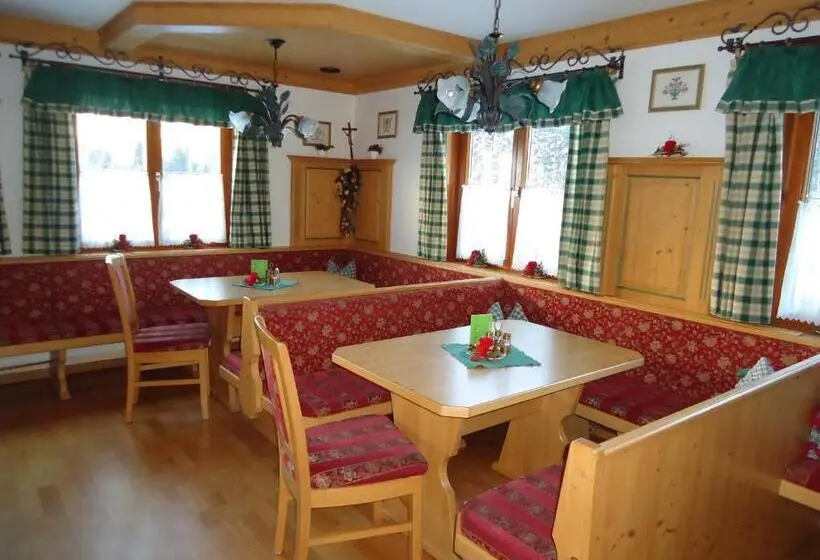اتاق استاندارد سه تخته با بالکن, Pension Greimelbacherhof