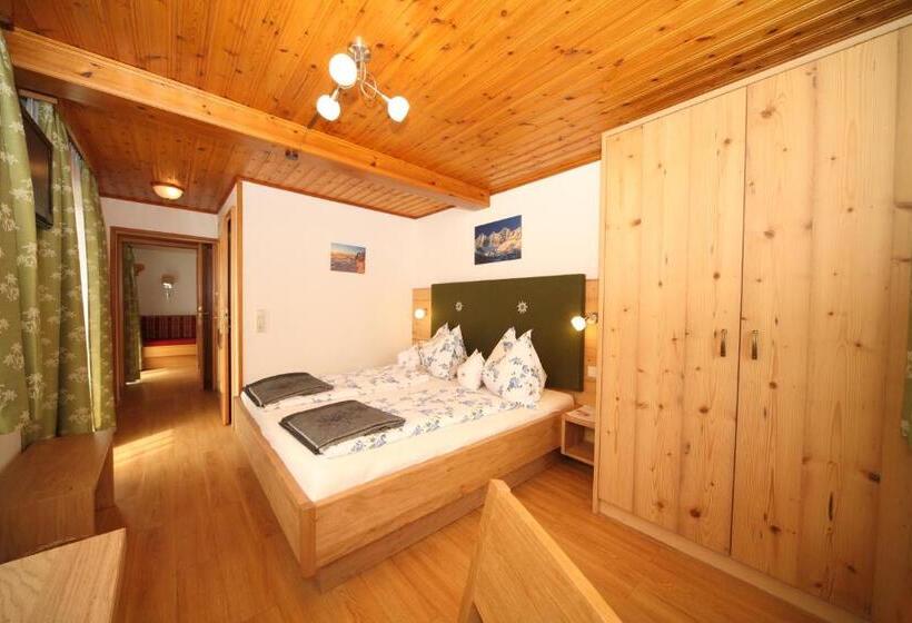 غرفة قياسية ثلاثية مزودة بشرفة, Pension Greimelbacherhof