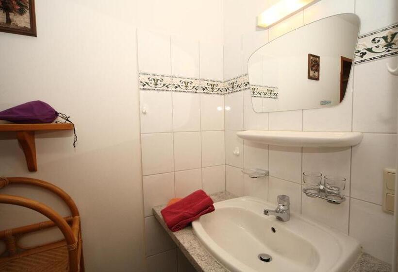 Трехместный Номер Стандарт с Балконом, Pension Greimelbacherhof