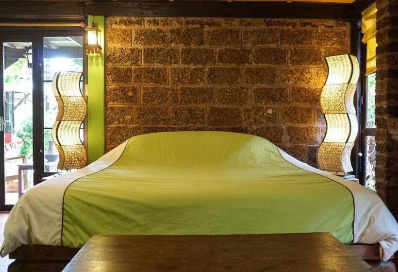 수피리어 트리플 룸, The Riverside Guest House