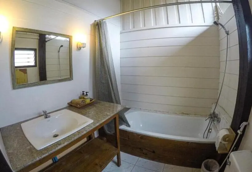 سوییت, The Riverside Guest House