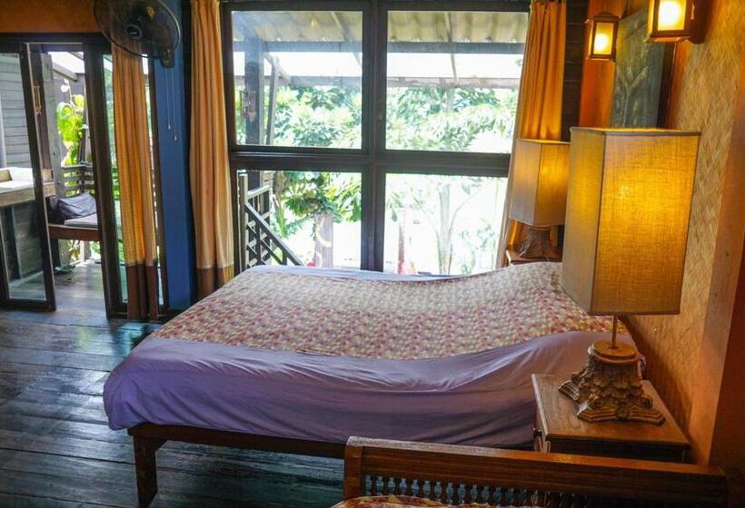 디럭스 4인 룸, The Riverside Guest House