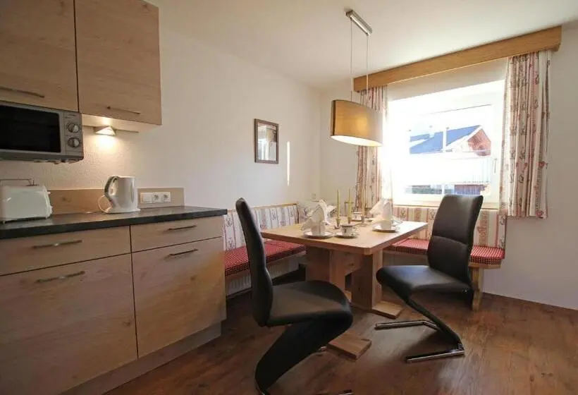 Huoneisto 2 Makuuhuonetta, Appartementhotel Zugspitzhof