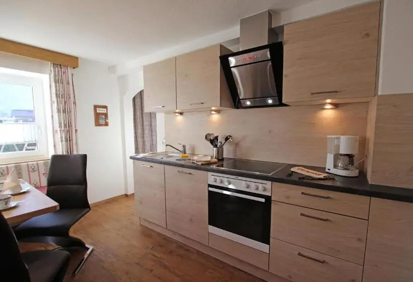 Huoneisto 2 Makuuhuonetta, Appartementhotel Zugspitzhof
