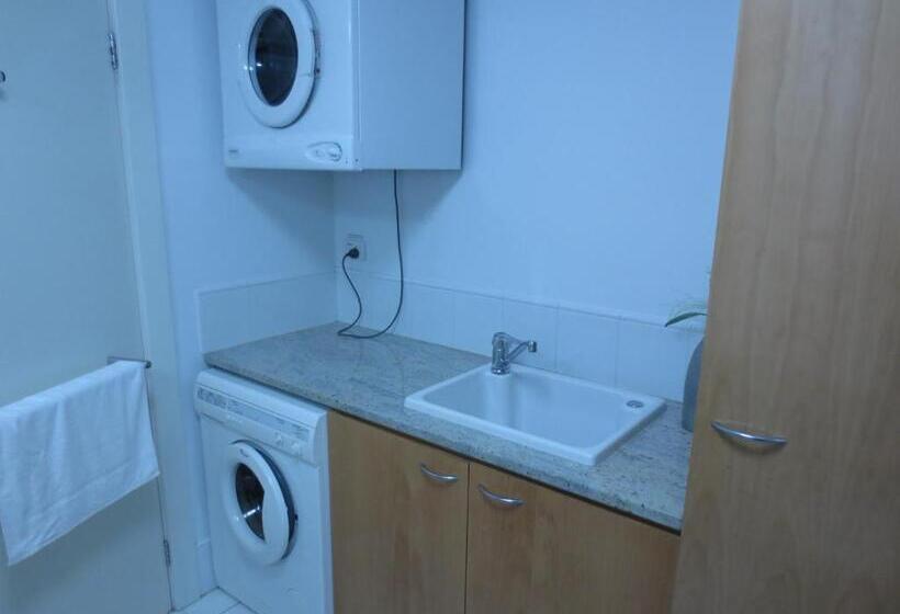 Apartament 1 Sypialnia, Lights Landing Apartments