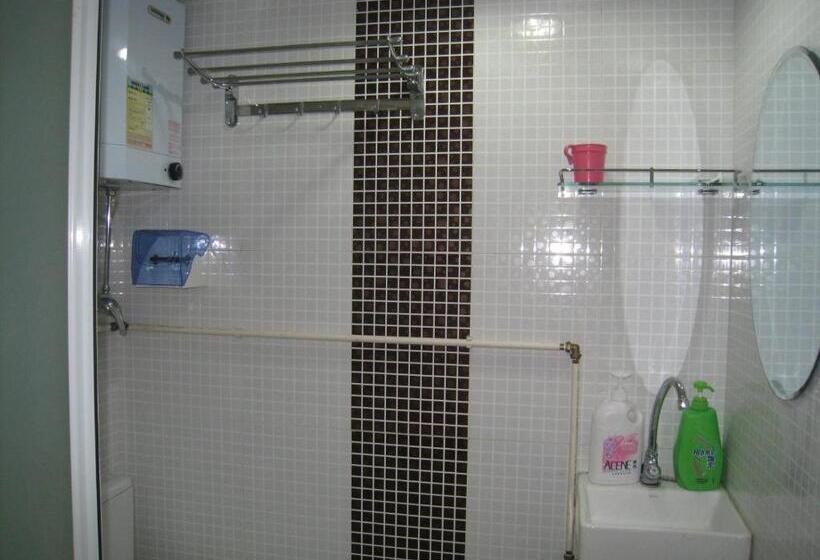 اتاق استاندارد سه نفره, Hung Fai Guest House