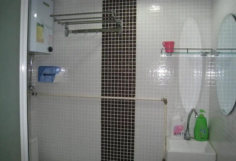 اتاق استاندارد سه نفره, Hung Fai Guest House
