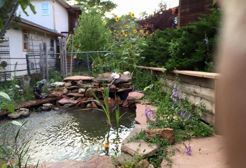 Студия Deluxe, Mystic Portal 420 Guesthouse