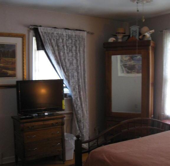 Люкс Повышенной Комфортности, Mystic Portal 420 Guesthouse