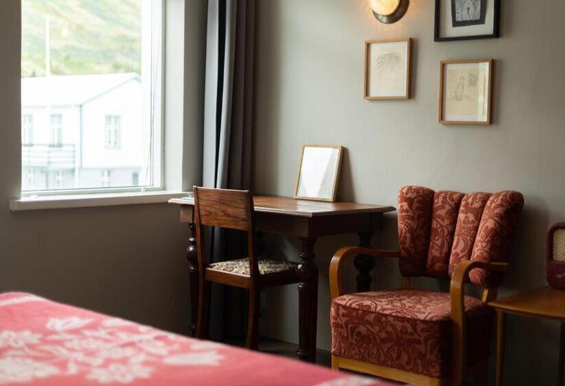 اتاق استاندارد, Siglunes