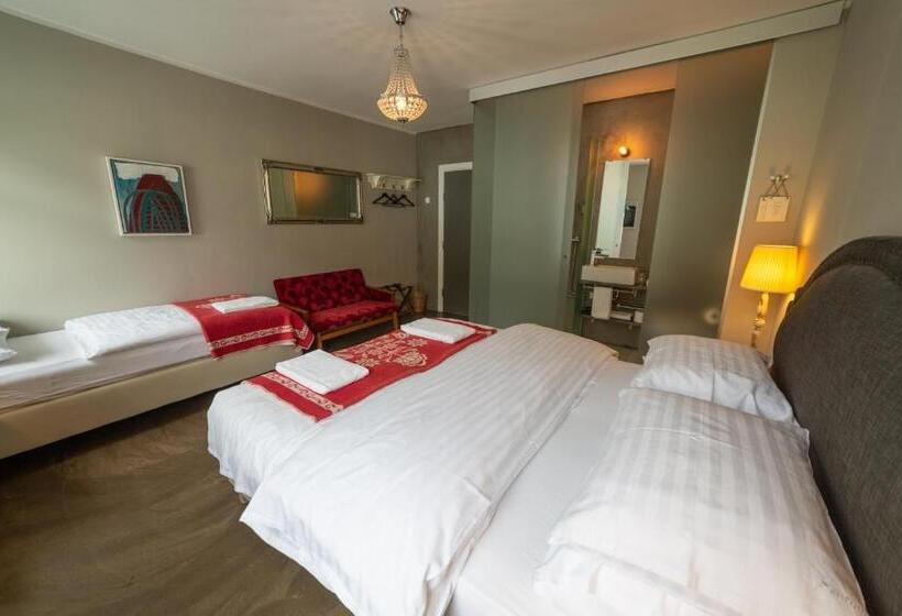 اتاق استاندارد سه نفره, Siglunes