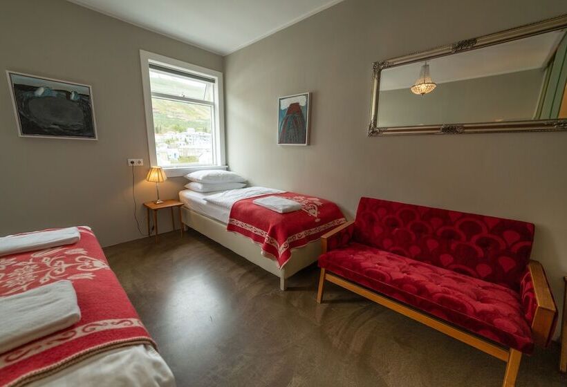 اتاق استاندارد سه نفره, Siglunes