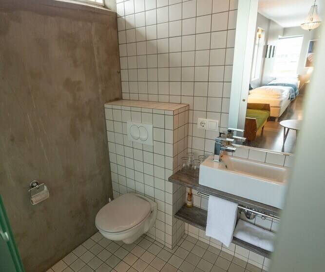 اتاق خانوادگی, Siglunes