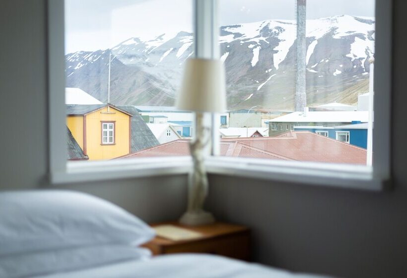 اتاق خانوادگی, Siglunes