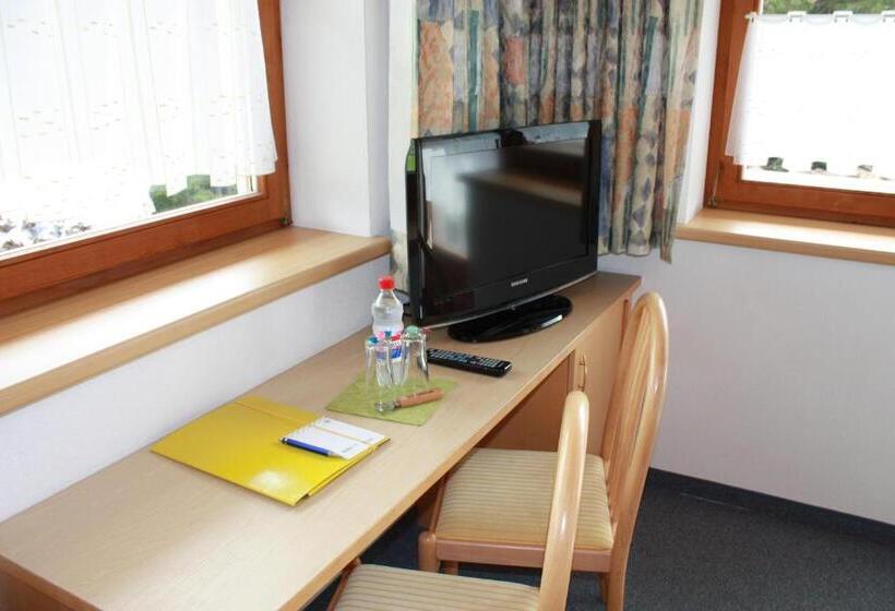 Номер Стандарт, Pension Sattelkopf