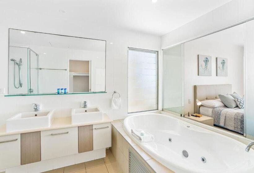 Люкс, Rainbow Sea Resort