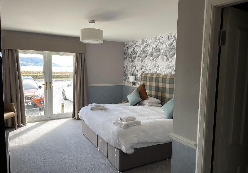 Superior Szoba, De Ville