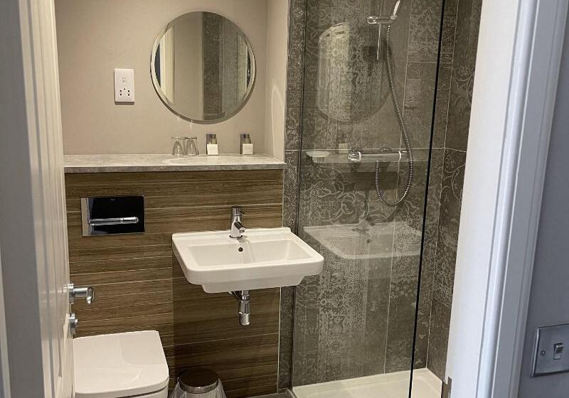 Superior Szoba, De Ville