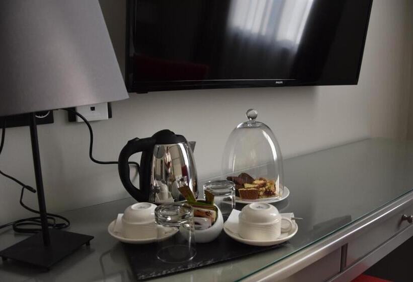 اتاق پریمیوم چهارنفره, De Ville