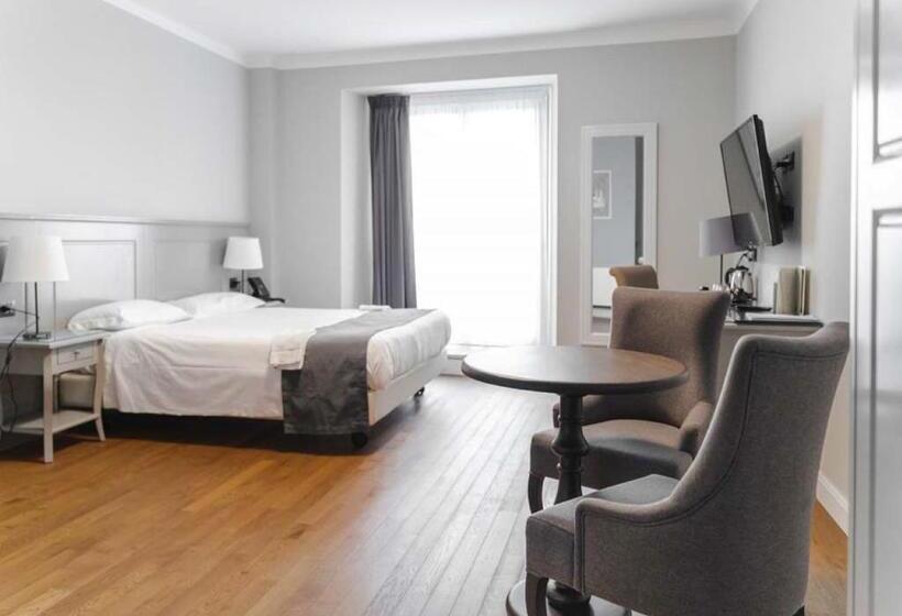 Standard Szoba King Size Bed, De Ville