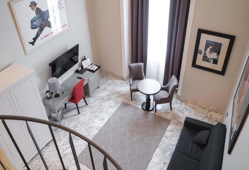 Háromágyas Deluxe Szoba, De Ville