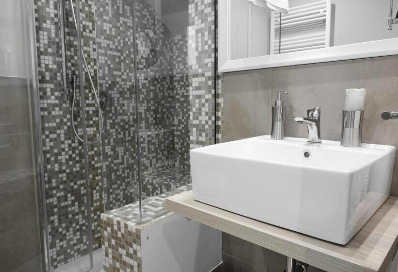 Háromágyas Executive Szoba, De Ville