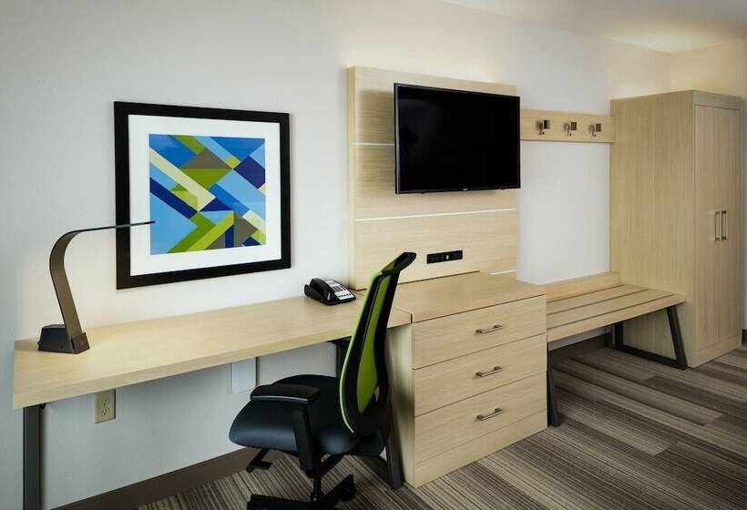 适合残疾人士使用的套间, Holiday Inn Express & Suites   Medford, An Ihg