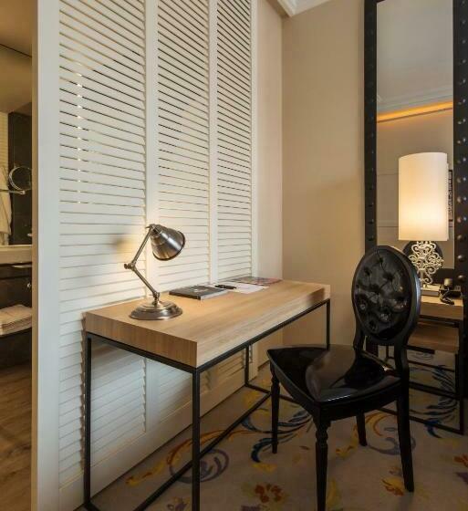 Номер Superior с Видом, Pestana Plaza Mayor Madrid