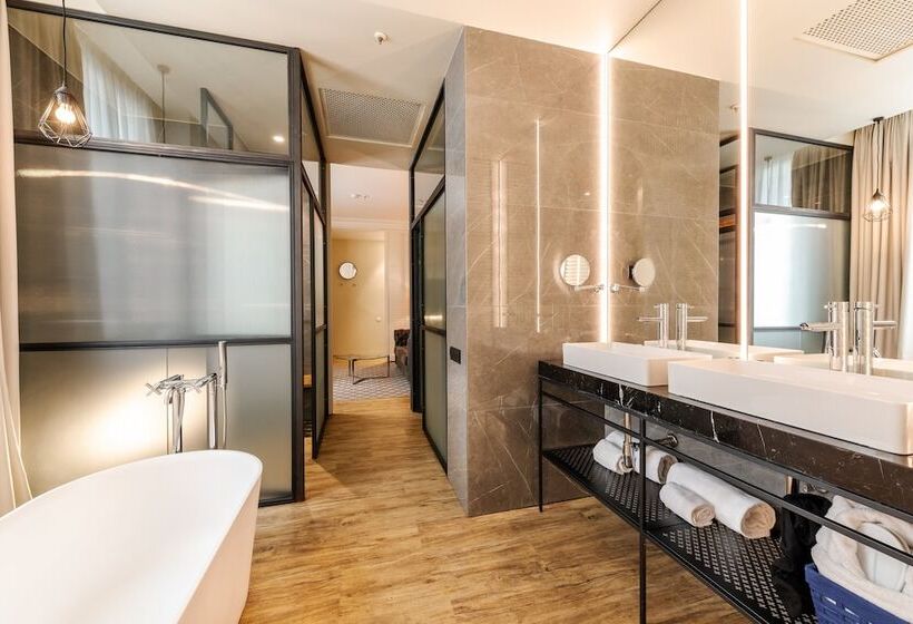 Люкс, Pestana Plaza Mayor Madrid