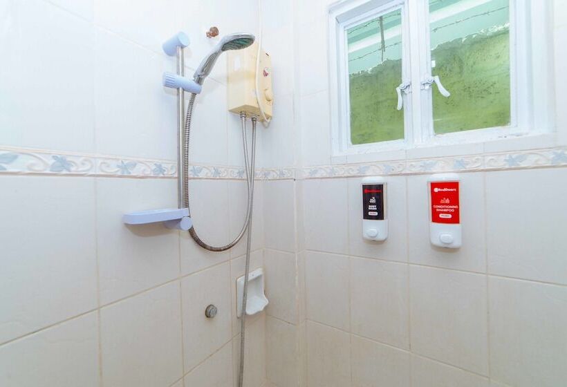 ファミリールーム, Reddoorz Near Walking Street Angeles City