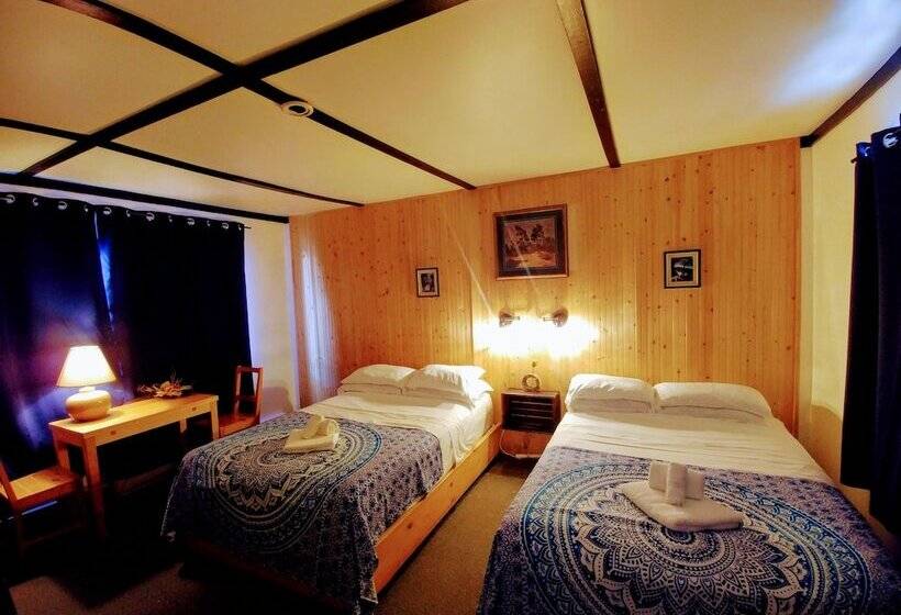 Номер Стандарт 2 Двуспальные Кровати, Dwight Riverside Inn