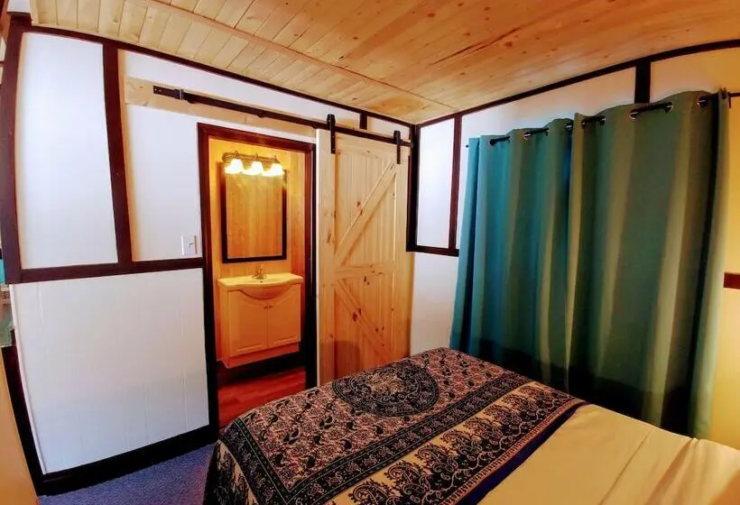 スイート, Dwight Riverside Inn