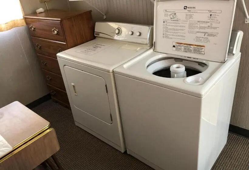スタンダードルーム, Town N Country Motel