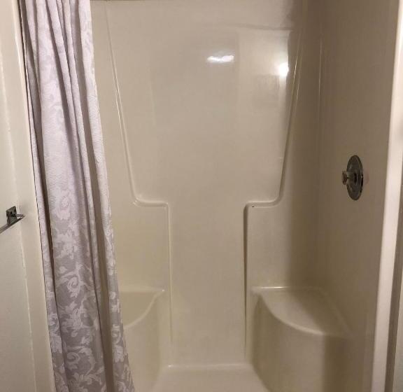 غرفة قياسية, Town N  Country Motel