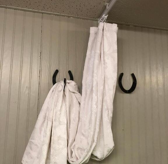 غرفة ديلوكس, Town N  Country Motel