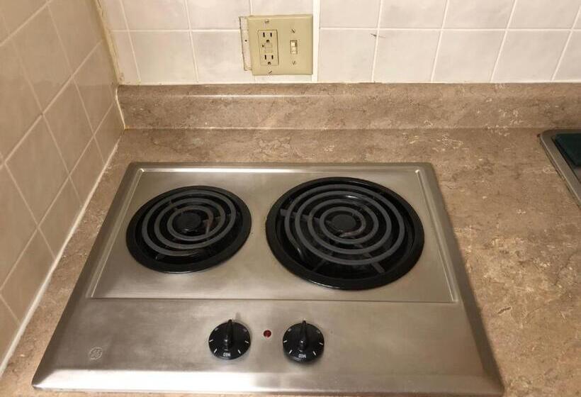 غرفة ديلوكس, Town N  Country Motel