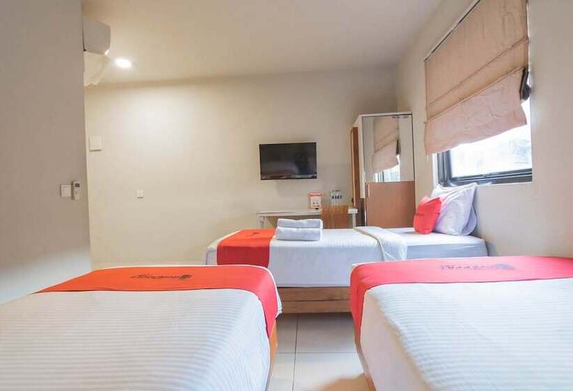 家庭间, Reddoorz Plus Near Asia Afrika 3