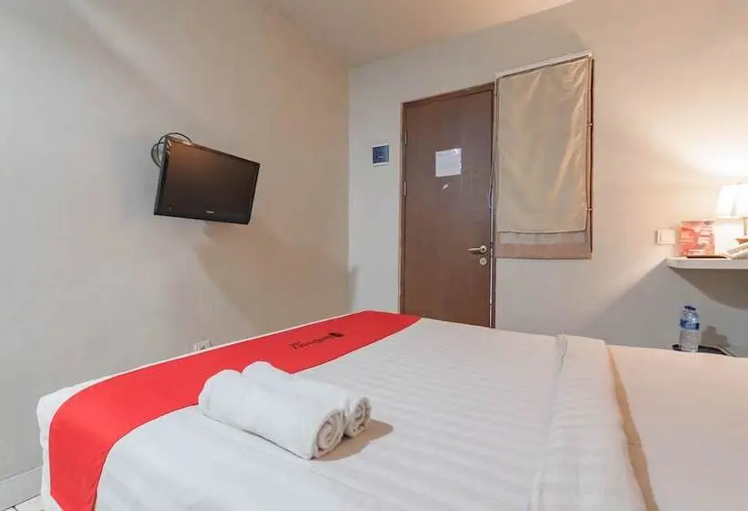 エコノミールーム, Reddoorz Plus Near Asia Afrika 3