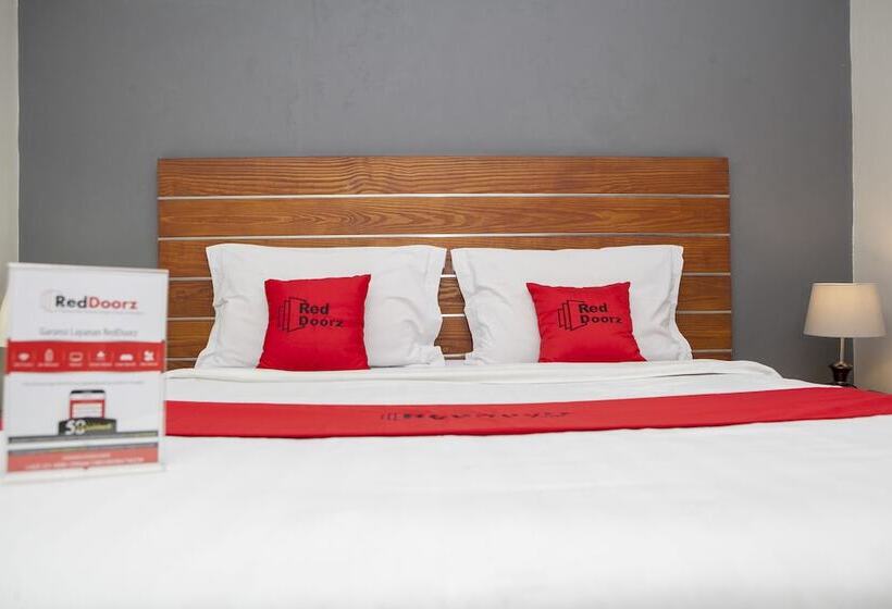 标准间, Reddoorz Plus Near Asia Afrika 3