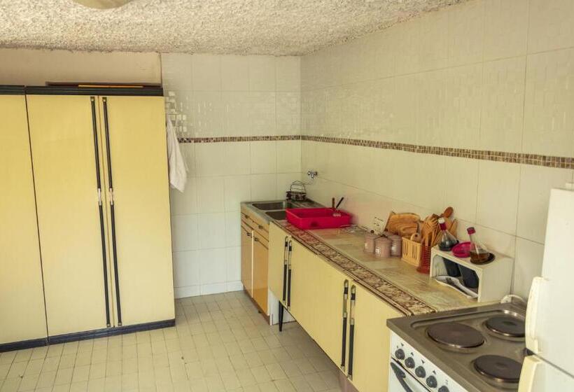 اتاق استاندارد با سرویس بهداشتی مشترک, Rooms Molabeciri