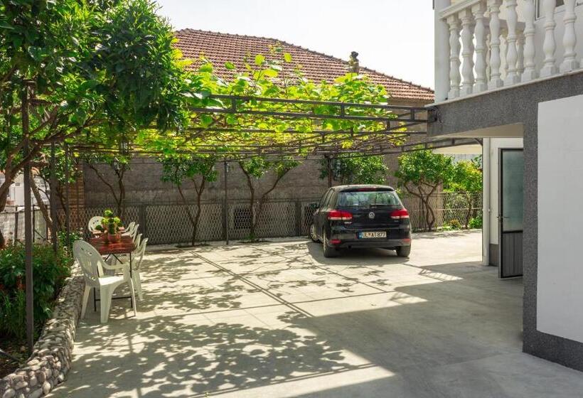 اتاق استاندارد سه نفره, Rooms Molabeciri