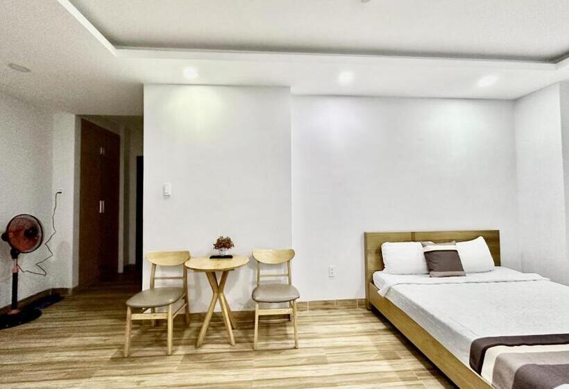 اتاق سوپریور, The Jade Hotel Near Tan Son Nhat Airport