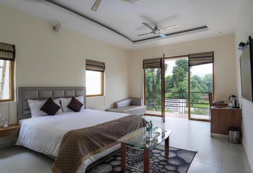 اتاق استاندارد با چشمانداز استخر, Corbett Panorama Resort
