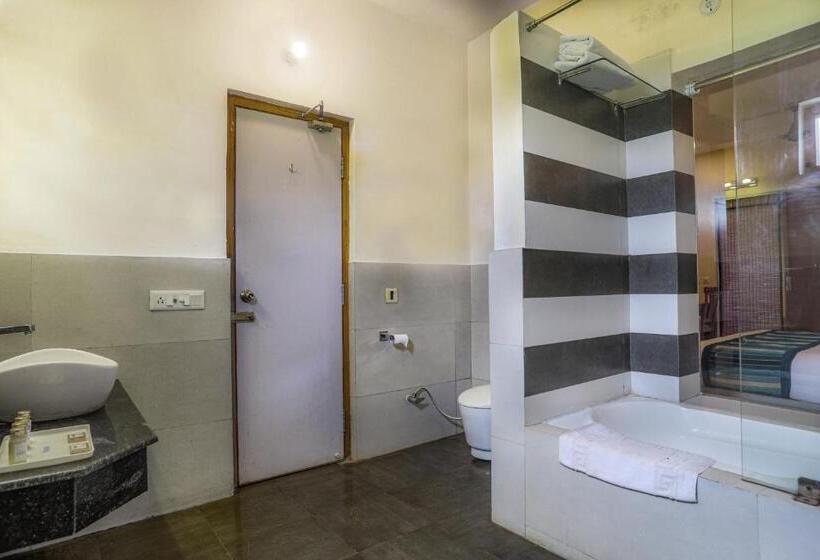 اتاق استاندارد با چشمانداز استخر, Corbett Panorama Resort